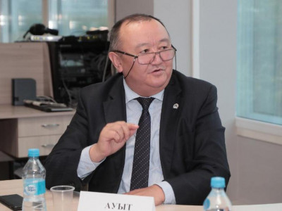 «Қазақ көшінің тағдырын Колода, Платоновтар емес, Саиров, Сарымдар шешуі керек» - Ауыт Мұқибек