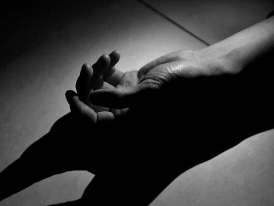 Тұрғын үйлердің бірінен жас жігіттің денесі табылды