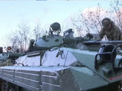 Ресей Украина шекарасы маңындағы әскерін қайтара бастады