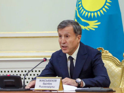 Әділбек Жақсыбековтің өкілеттігі мерзімінен бұрын тоқтатылды