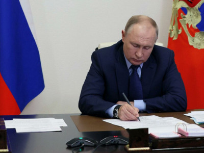 Путин ДХР мен ЛХР-дың тәуелсіздігін тану туралы жарлыққа қол қойды