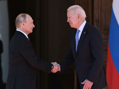 Путин мен Байден кездеседі