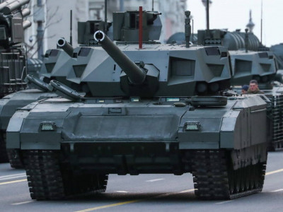 Көлігінің үстінен Ресейдің танкісі өтіп кеткен адам құтқарылды (ВИДЕО)