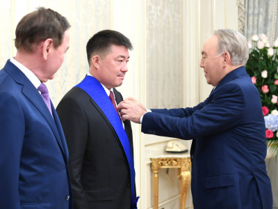 Елбасы өзінің көмекшісін қайта тағайындады