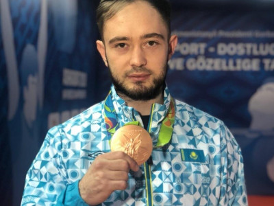 Денис Уланов Олимпиада жүлдесінің сыйақысын сот арқылы өндіріп алды