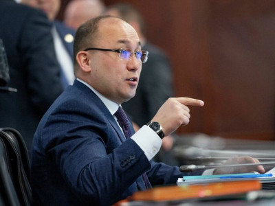 «Голливудтың киносын қарай береміз» - Абаев
