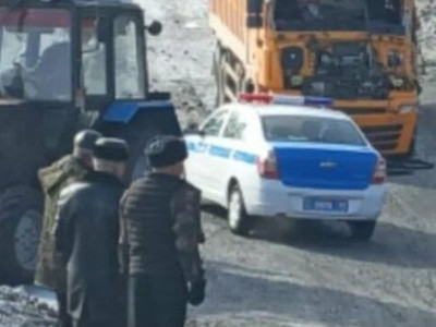 СҚО-да екі жүк көлігі 5 жұмысшыны басып кетті, қаза тапқандар бар