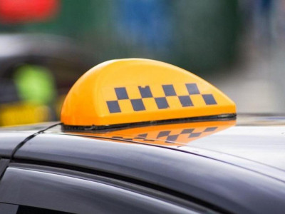 Мобильді аударымдар: такси жүргізушілері салық төлеуге міндеттелді ме?