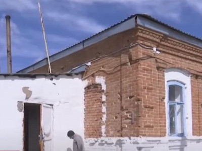 Оқушылар 1847 жылы салынған шіркеуде білім алып жүр (ВИДЕО)