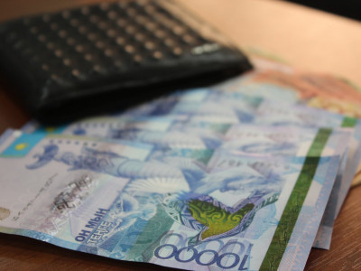 Атырау облысында министрлік өкілдері мүгедектерден пара алған
