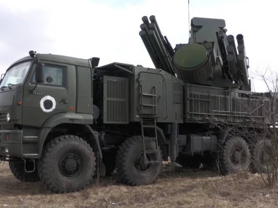 «О» белгісі: Украинадағы қарулы қақтығыста тағы бір символ шықты (ВИДЕО)