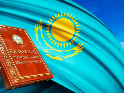 Конституцияда «орыс тілі – ресми тіл» деген бап мүлде жоқ