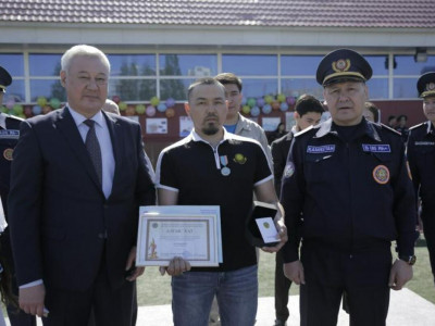 Сәбиттің досы Сағи Жылқышиев те төсбелгімен марапатталды