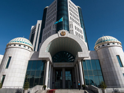 Сенат «Референдум туралы» заңнан Елбасы жайлы норманы алып тастады