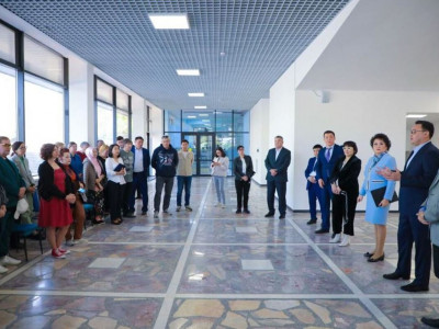 AMANAT партиясының өкілдері елордалық театр ұжымымен кездесті