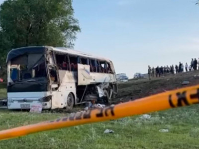 Жамбыл облысында шетелдіктер мінген автобус апатқа ұшырады (ВИДЕО)