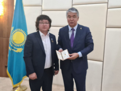 ТҮРКСОЙ мәдениет және өнер қайраткерлерін марапаттады