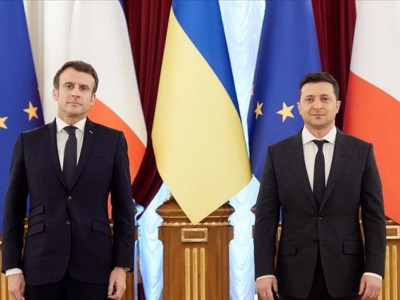 Зеленский Макронмен ұзақ сөйлесті