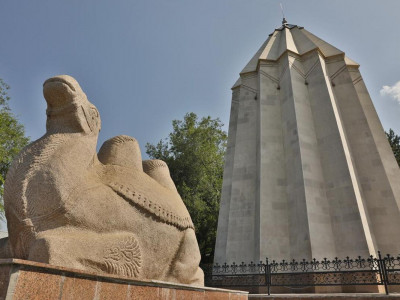 Алматыда Райымбек батыр кесенесі жаңартылады