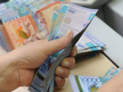 Қарағандыда оқу орнының есепшісі ақша жымқырған