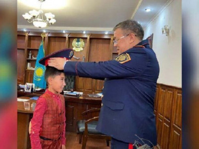 Қайрат Дәлбеков сарыағаштық 9 жасар баланың арманын орындады