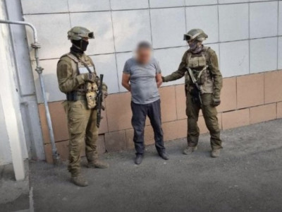 Өскемен тұрғынынан 50 миллион теңге бопсалаған ер адам ұсталды