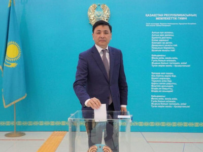 Елорда әкімі Алтай Көлгінов референдумда дауыс берді