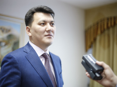 Ерлан Қарин Конституциялық реформалардың маңызын түсіндірді