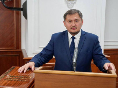 Саясат Нұрбек салтанатты түрде ант берді