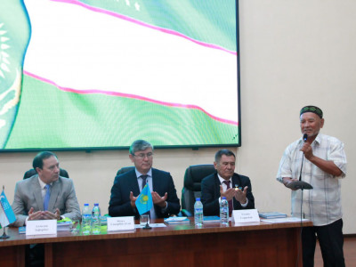Өзбекстанда этнограф Мекембай Омарұлының кітабының тұсаукесері өтті