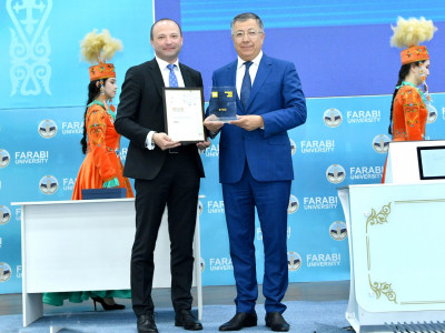 ҚазҰУ жаһандық сертификат иегері атанды