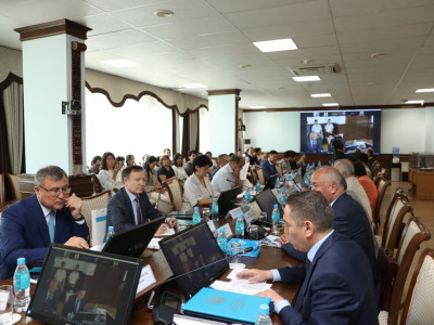 Ғалымдар қазақ тіл білімінің мәселелерін талқылады