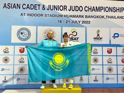 Қазақстандық дзюдошы қыздар Азия чемпионатында 2 медаль жеңіп алды
