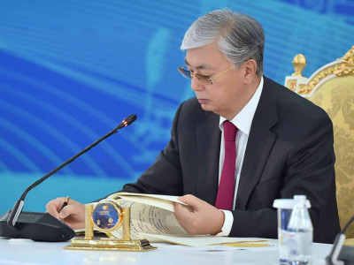 Президент бірнеше заңға қол қойды