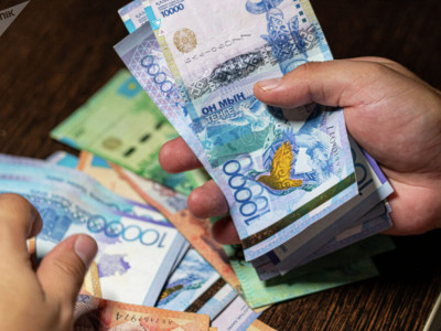 Ақтөбеде алаяққа сенген зейнеткер 24 млн теңгесінен айырылды