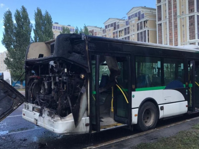 Елордада жолаушылар автобусы өртеніп кетті