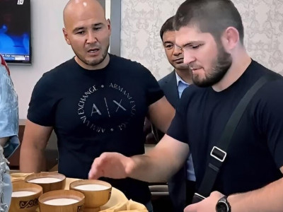 Хабиб Нурмагомедов Ақтауға келді (ВИДЕО)