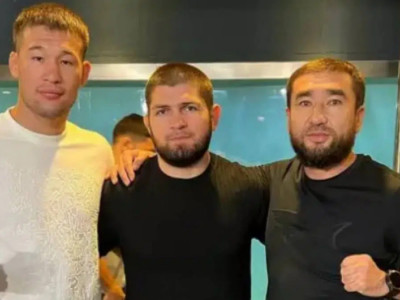 Шавкат Рахмоновқа Ақтаудан екі бөлмелі пәтер сыйлады