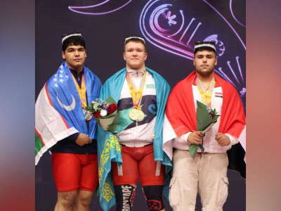 Қазақстандық ауыр атлеттер Азия чемпионатында тағы 5 медаль жеңіп алды