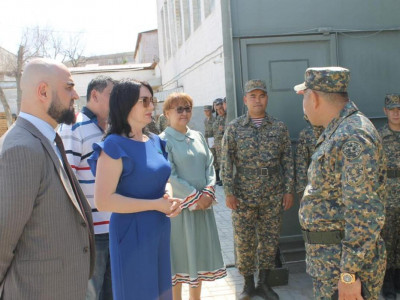 Мәжіліс депутаты әскери қызметшілермен кездесті