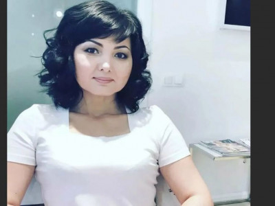 Қызы мен құдағиын алдағаны үшін сотталған әнші бостандыққа шықты