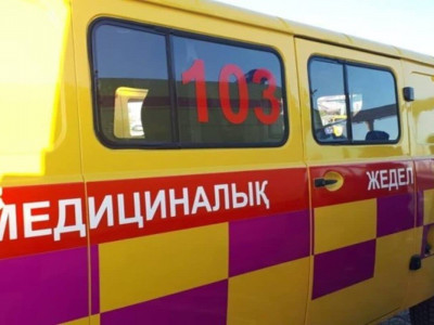 Павлодарда автобус аударылып, 16 адам ауруханаға түсті