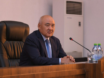 Өмірзақ Шөкеев отставкаға өтініш берді