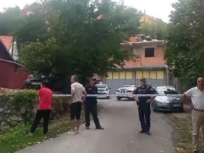 Ер адам отбасылық жанжалдан кейін өтіп бара жатқан 11 адамды атып тастаған