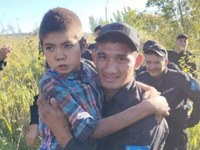 Өскеменде жоғалған 11 жастағы бала шұңқырдан табылды