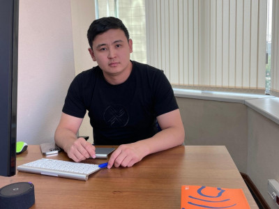 «Бізге қалада отырып, ауылдағы мұғалімдерді сынаған оңай» – кәсіпкер
