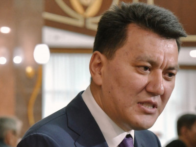 Ерлан Қарин қостанайлық қыздың жақындарына көңіл айтты