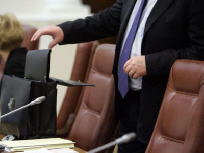 Әзербайжанда шенеунік әйелі үшін қызметінен кетті