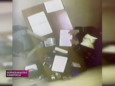 Пойызды тексермегені үшін пара алған теміржолшылар ұсталды