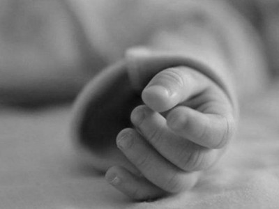Сегізінші қабаттан құлаған 2 жасар бүлдіршін көз жұмды